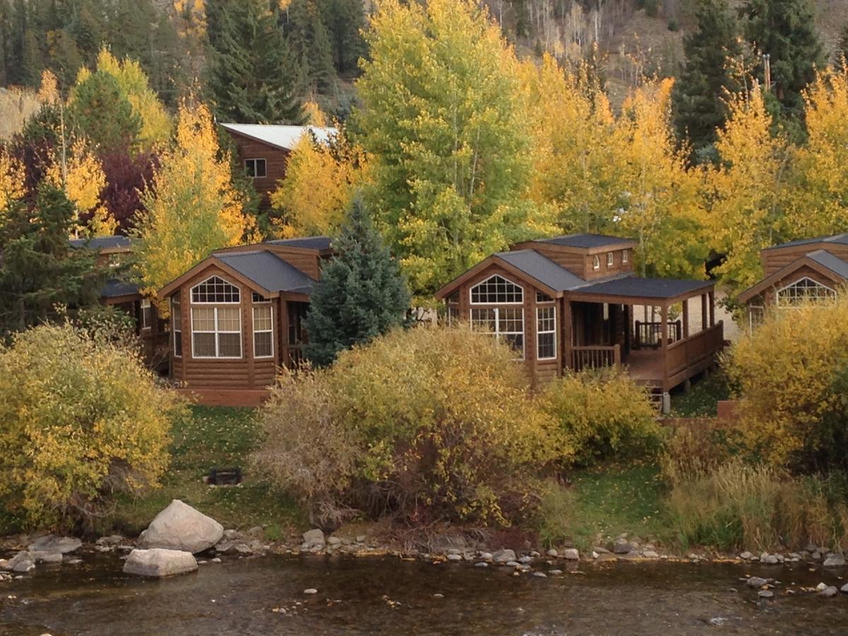 Three Rivers Resort Almont Экстерьер фото