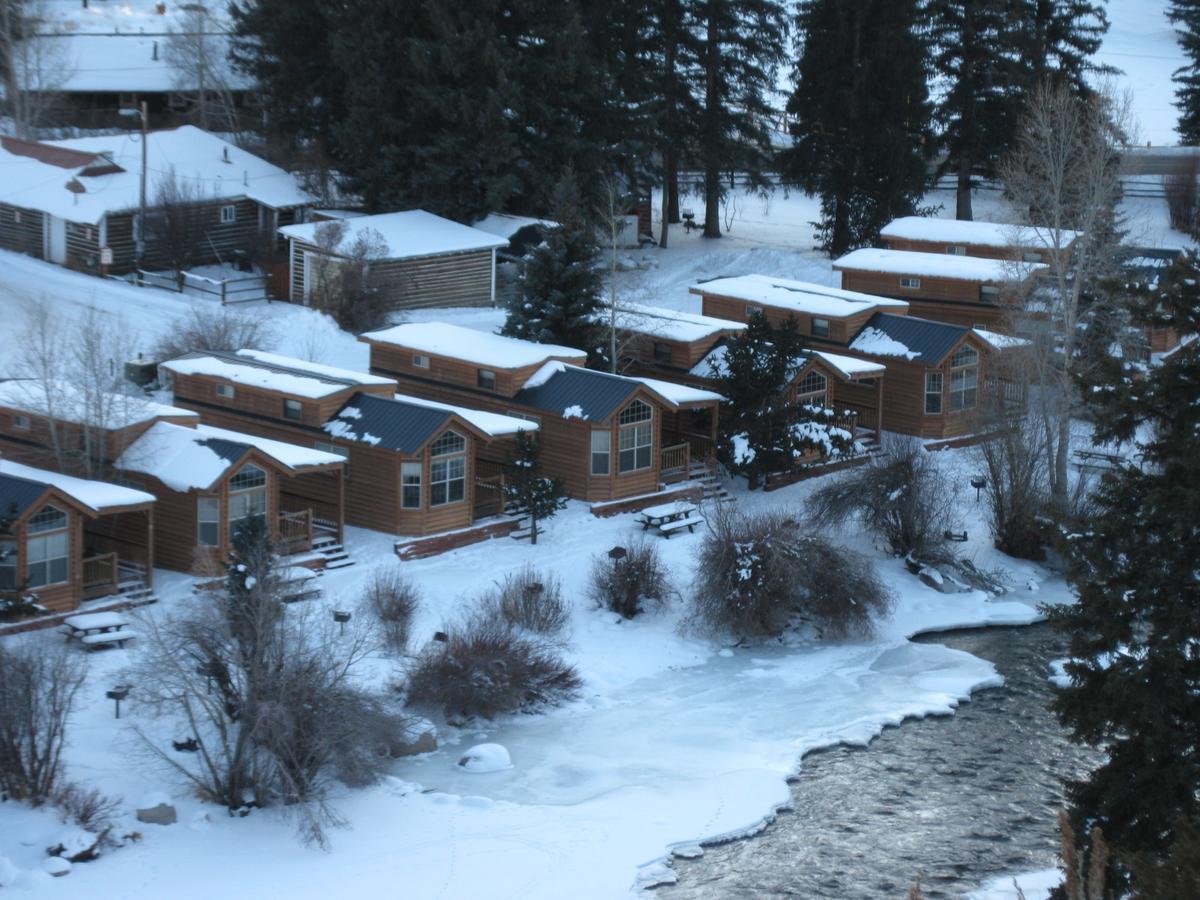 Three Rivers Resort Almont Экстерьер фото