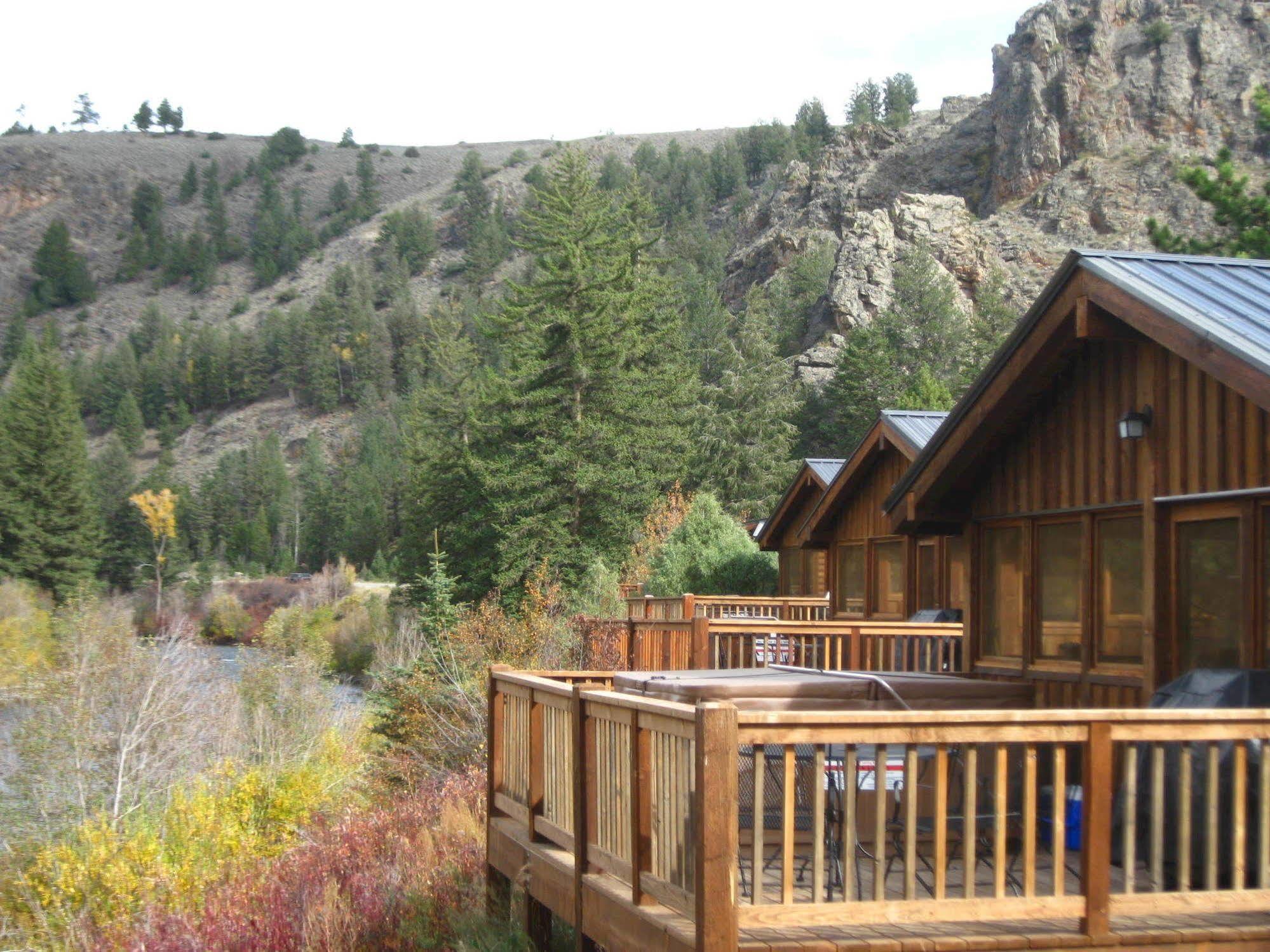 Three Rivers Resort Almont Экстерьер фото